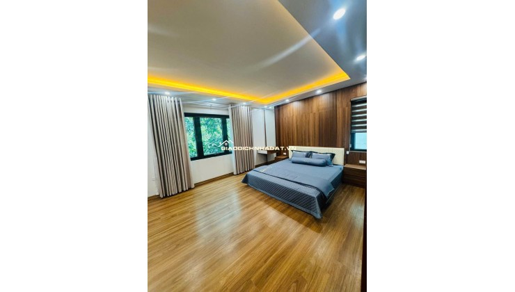 7.5 tỷ nhà trung tâm ba đình, diện tích 35m, 6 tầng, 3 ngủ, sổ chính chủ